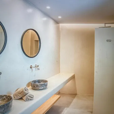 Karana With A Large Swimming Pool Ferienhaus Mykonos Town